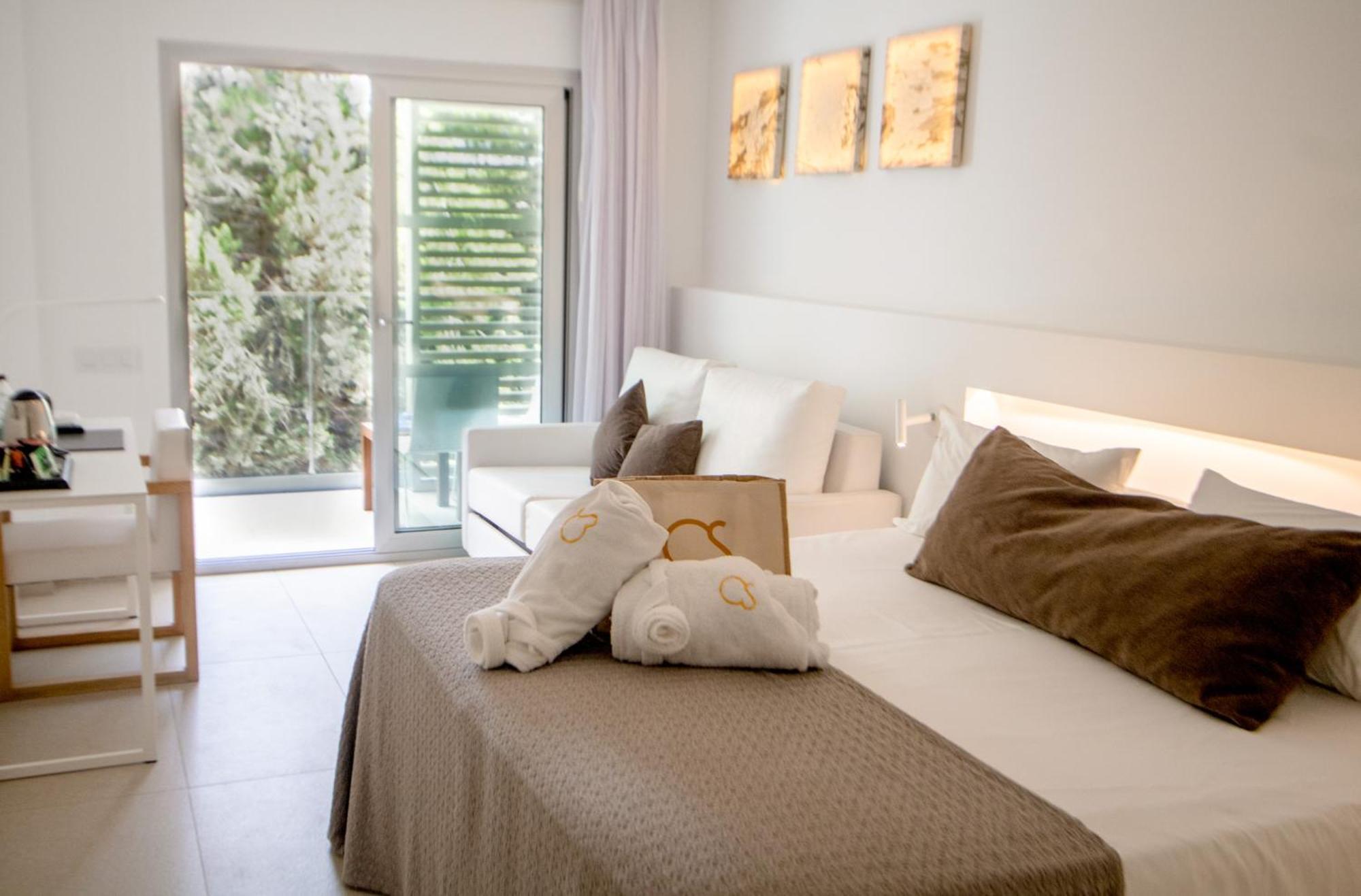 Hotel Cala Saona & Spa Εξωτερικό φωτογραφία