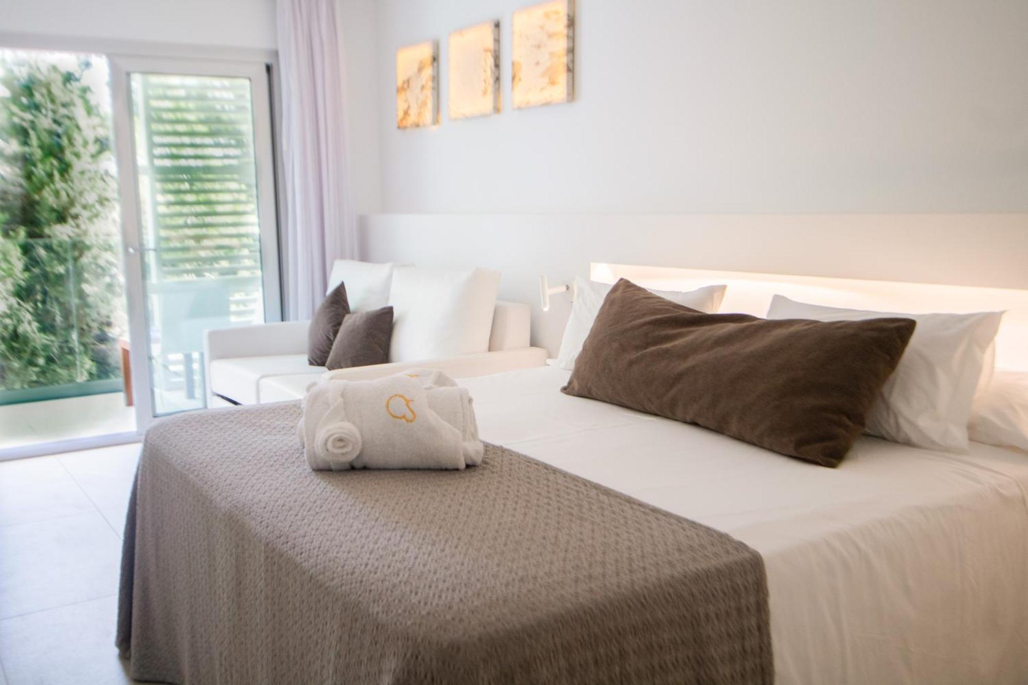 Hotel Cala Saona & Spa Εξωτερικό φωτογραφία